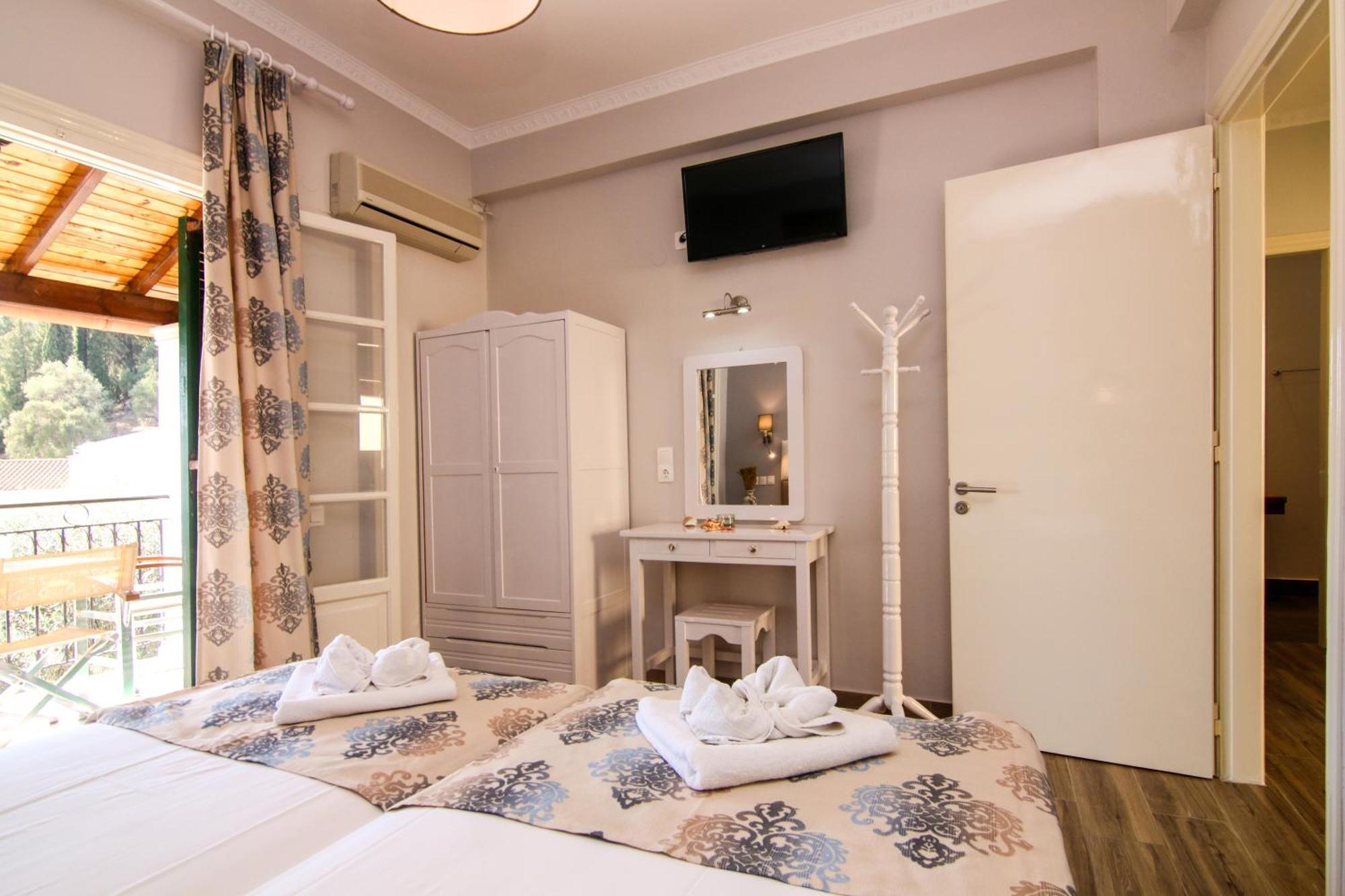 Frosso Apartments Kalami Bay Esterno foto